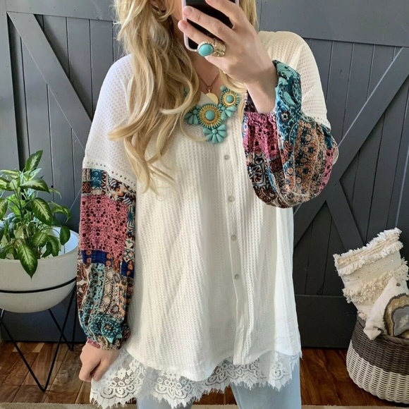 Last Two!! Printed Sleeve Button Front Blouse - Picture 1 of 8